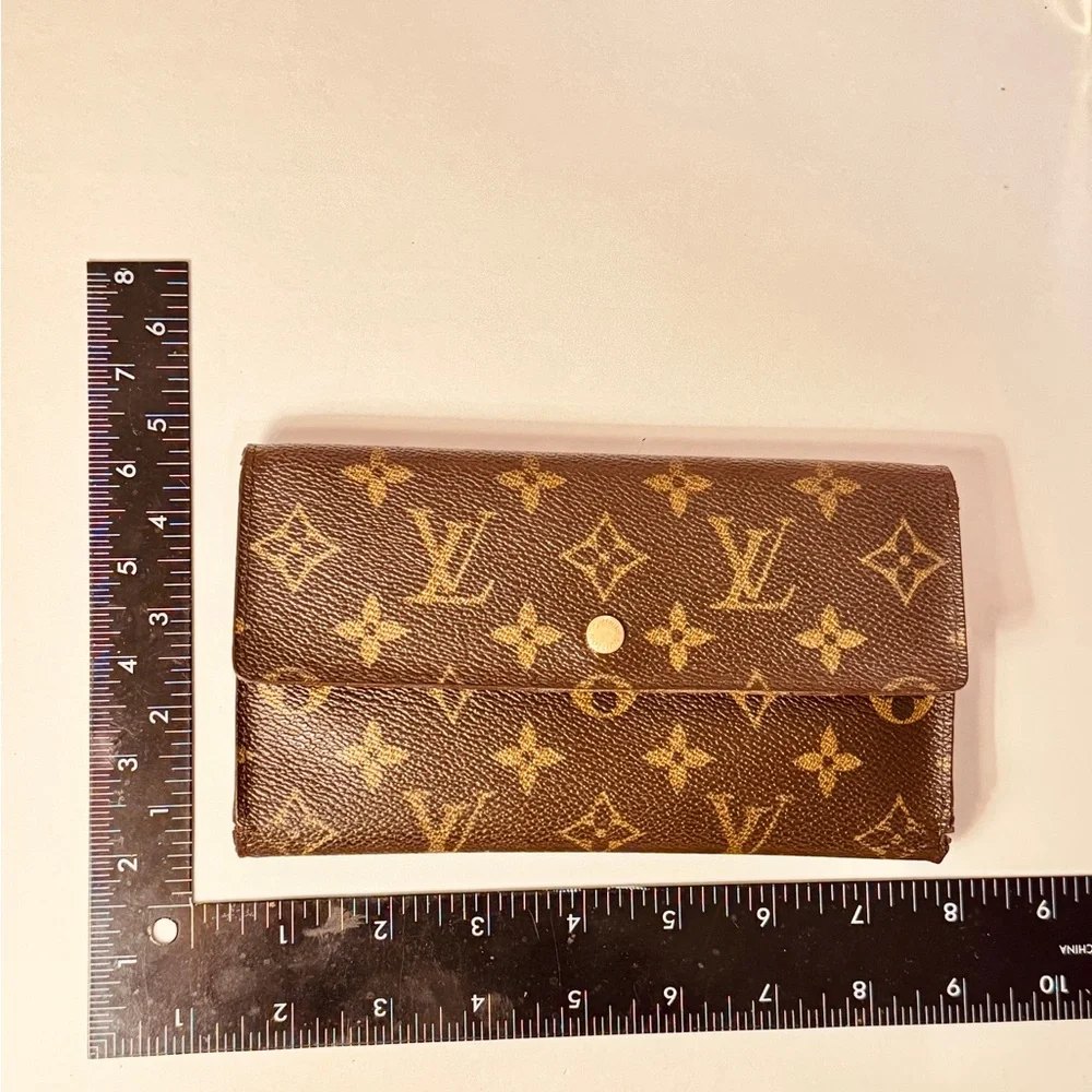 Louis Vuitton Monogram Trifold intentional Bifold wallet - Picture 14 of 16